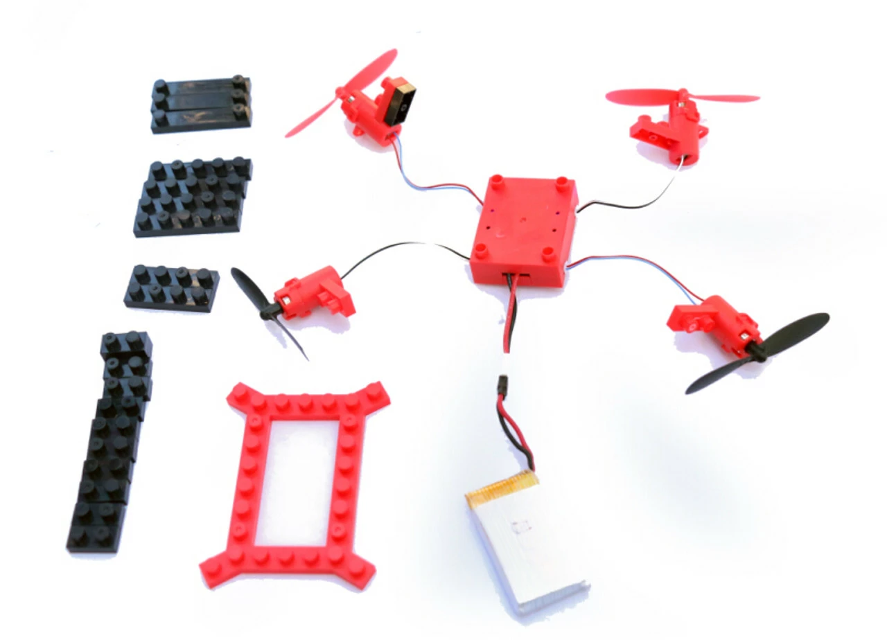 IMX88801 IMEX BrickFlyer Building Block Quadcopter - Image 3